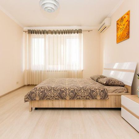 Luxury Studio Apart-Hotel In Centre 2 Room Sumy Exterior foto