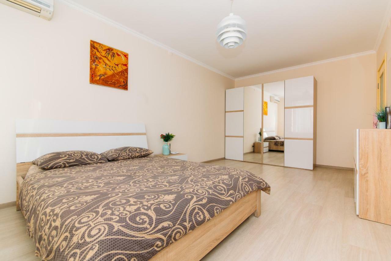 Luxury Studio Apart-Hotel In Centre 2 Room Sumy Exterior foto