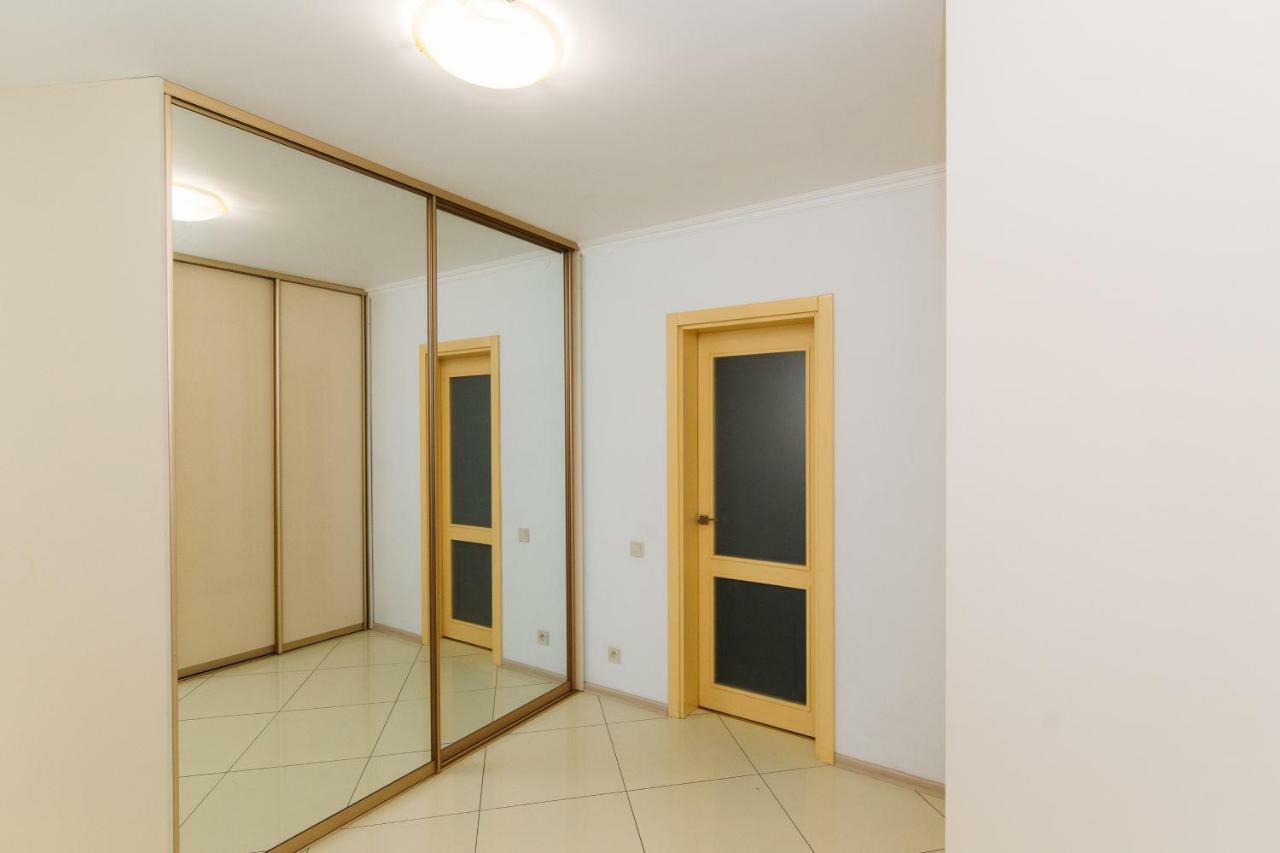 Luxury Studio Apart-Hotel In Centre 2 Room Sumy Exterior foto