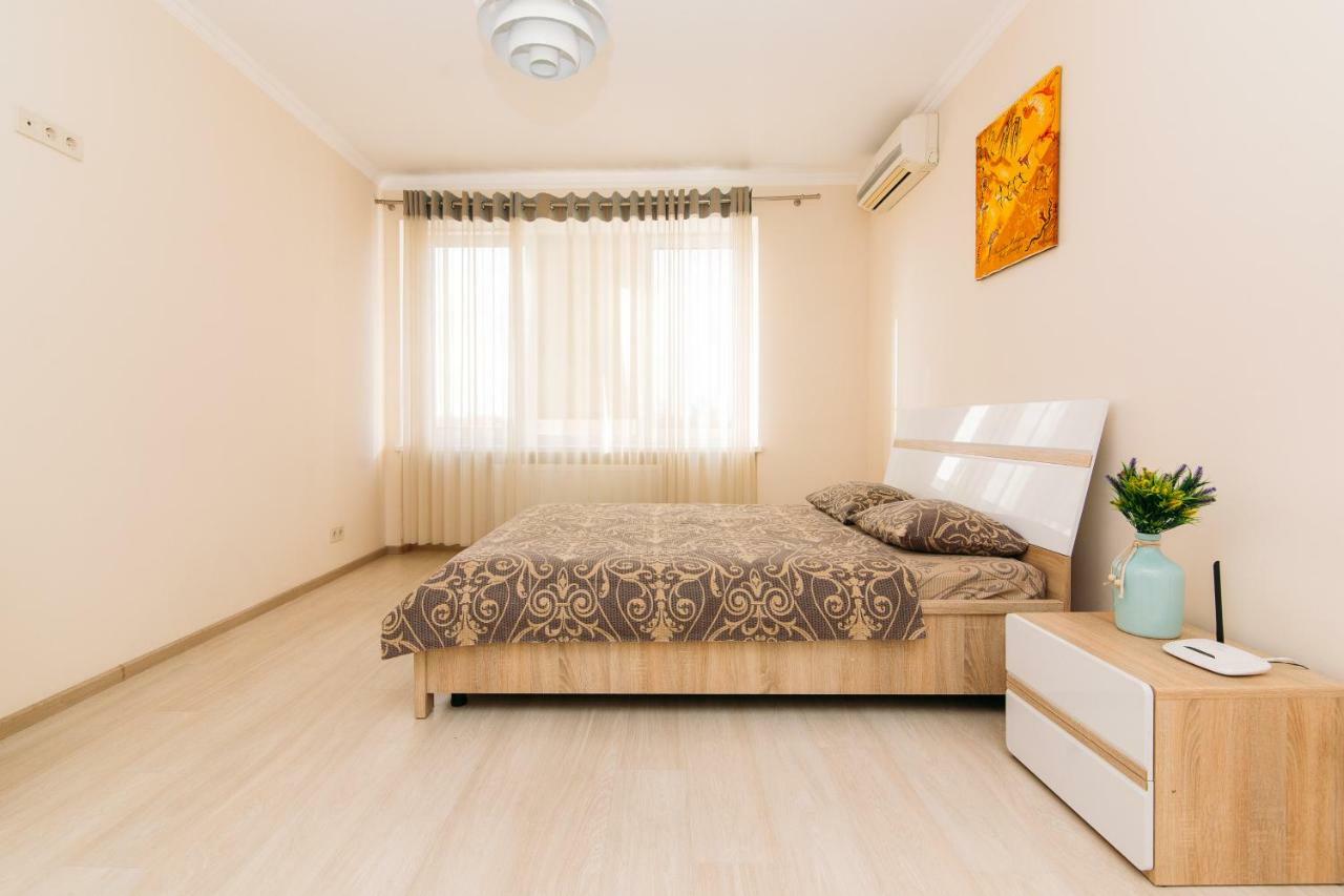 Luxury Studio Apart-Hotel In Centre 2 Room Sumy Exterior foto