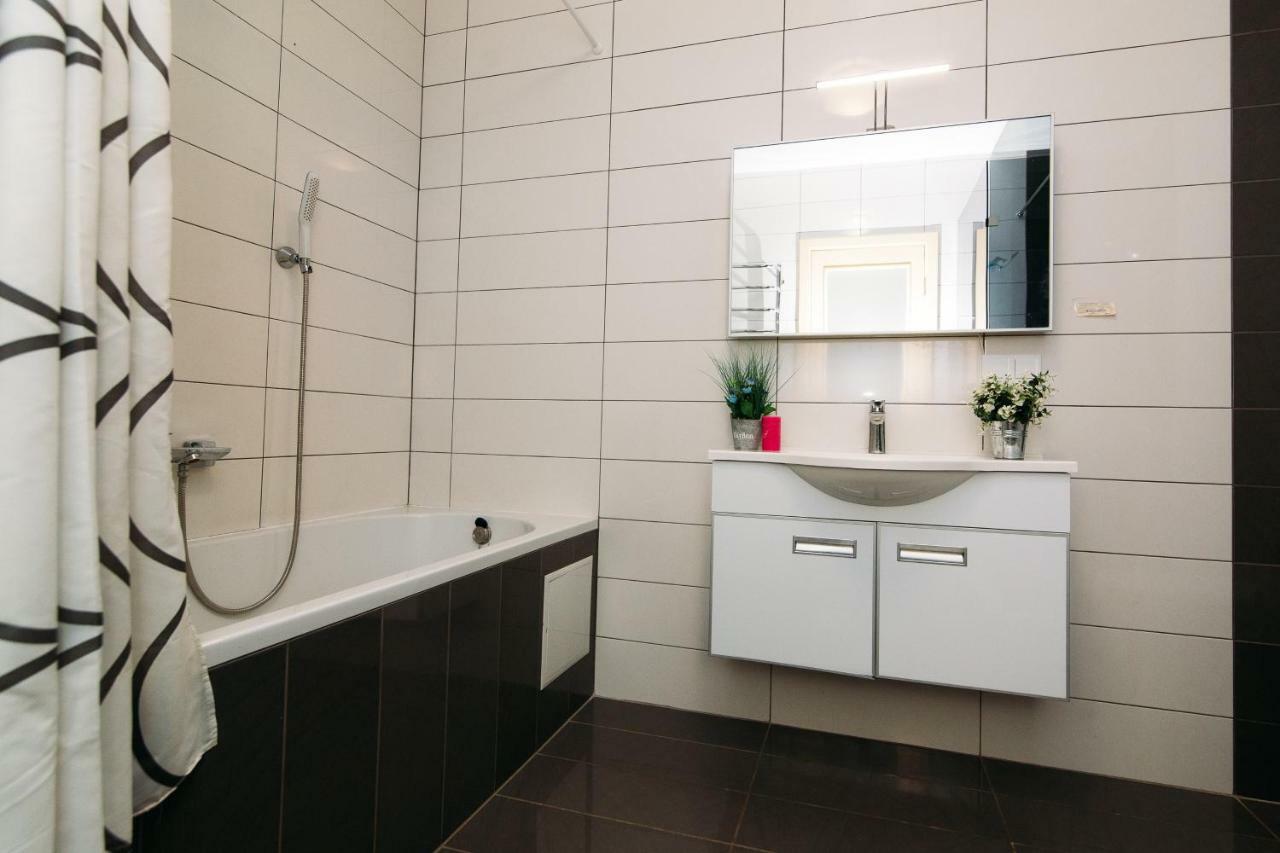 Luxury Studio Apart-Hotel In Centre 2 Room Sumy Exterior foto
